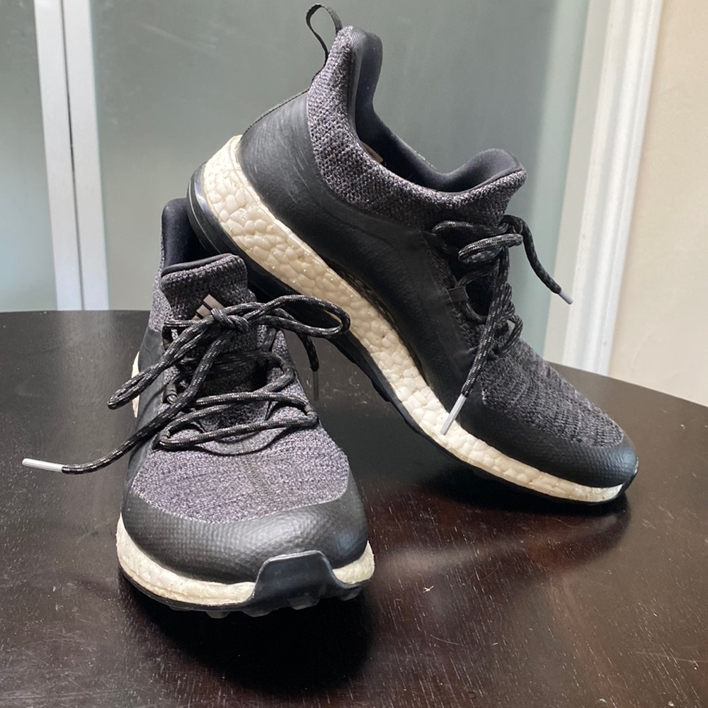 Adidas Boost Sneakers 7 1/2